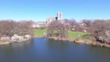 Branch Brook Park Newark, New Jersey 'deki Kiraz Çiçeği Festivali' nin hava görüntüsü.