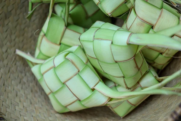 Ketupat Nebo Rýžový Knedlík Tradiční Asijské Jídlo Obvykle Používá Pro — Stock fotografie