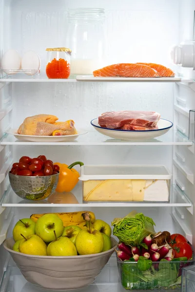 Ψυγείο Υγιεινά Τρόφιμα Ψυγείο Κρέας Ψάρι Κοτόπουλο Κόκκινο Χαβιάρι Μπριζόλες Εικόνα Αρχείου