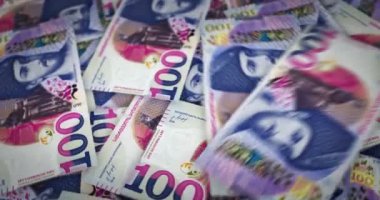 Georgia Lari büyüyen para yığını. GEL banknotları dönüyor. Kusursuz ve döngülü finans kavramı, ekonomi krizi, enflasyon ve iş dünyası.