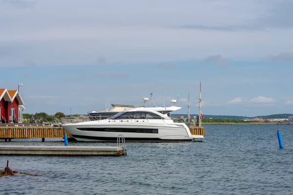 Göteborg Schweden Juli 2022 Angedocktes Jeanneau Leader Motorboot — Stockfoto