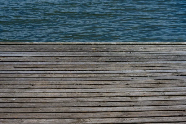 桟橋の木製デッキ — ストック写真