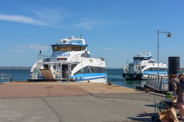 Gothenburg, İsveç - Mayıs 09 2018: Riv ve Val Vrng 'den kalkan hızlı feribot.
