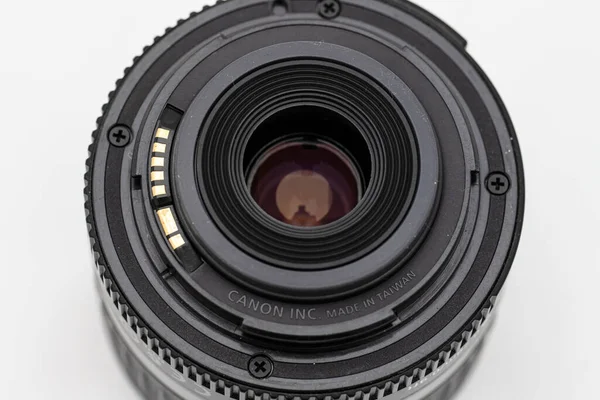 Гётеборг Швеция Декабря 2022 Объектив Canon Kit Белом Фоне — стоковое фото
