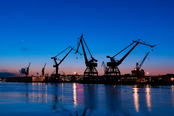 Gotemburgo Suecia Febrero 2013 Silhouette Wharf Cranes Por Noche —  Fotos de Stock