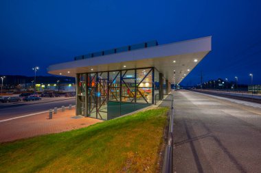 Kungsbacka, İsveç - 22 Ocak 2023: Hede istasyonunun dışı.