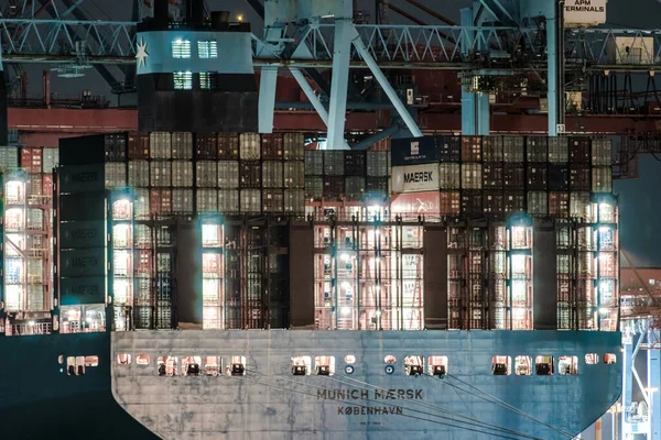 2022年12月4日 瑞典哥德堡 在慕尼黑Maersk号集装箱船上装载的集装箱 — 图库照片
