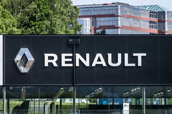 Goteborg Svezia Giugno 2022 Logo Renault Sulla Facciata Una Concessionaria — Foto Stock