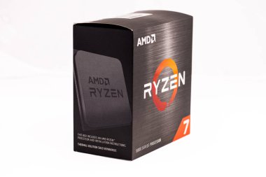 Göteborg, İsveç - Şubat 04: 2023: AMD Ryxen 75700X CPU paketi.