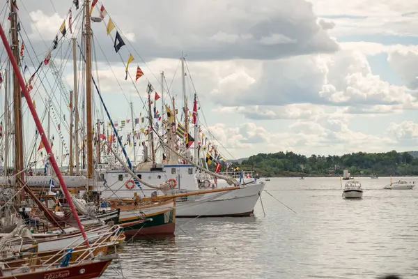 Oslo Noruega Julho 2014 Longa Fila Velhos Barcos Madeira — Fotografia de Stock