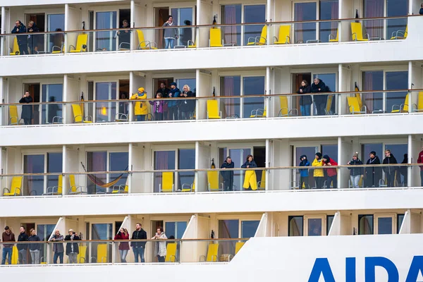 Gothenburg Sweden October 2022 Passengers Large Cruise Ship Standing Balconies — Stock Photo, Image