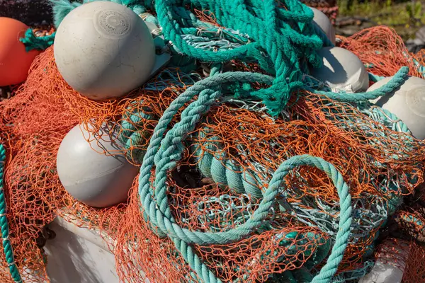 Lindesnes Νορβηγία Αυγούστου 2021 Παλαιά Κόκκινα Δίχτυα Και Σχοινιά Αλιείας — Φωτογραφία Αρχείου