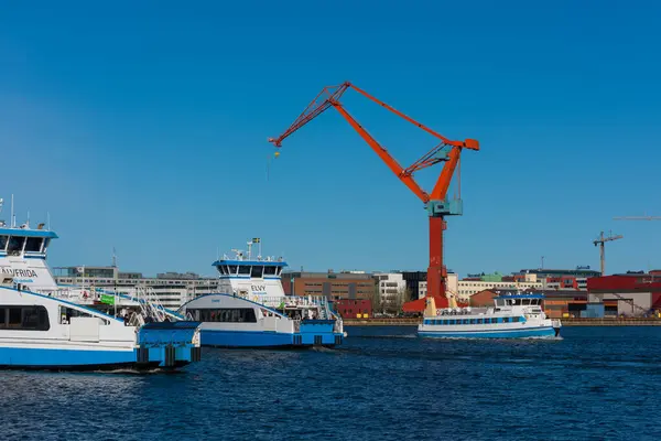 Göteborg Maj 2022 Passagerarfärjor Som Korsar Floden Genom Staden — Stockfoto