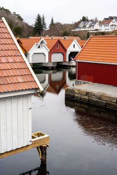 Линдеснес Норвегия Апреля 2023 Года Лодочные Домики Канала — стоковое фото