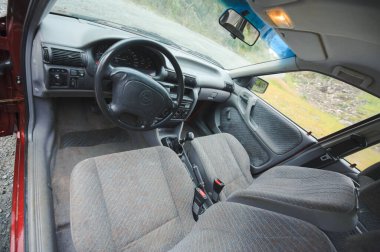 Lindesnes, Norveç - 23 Temmuz 2009: Kırmızı 1992 Opel Astra 1.7D.