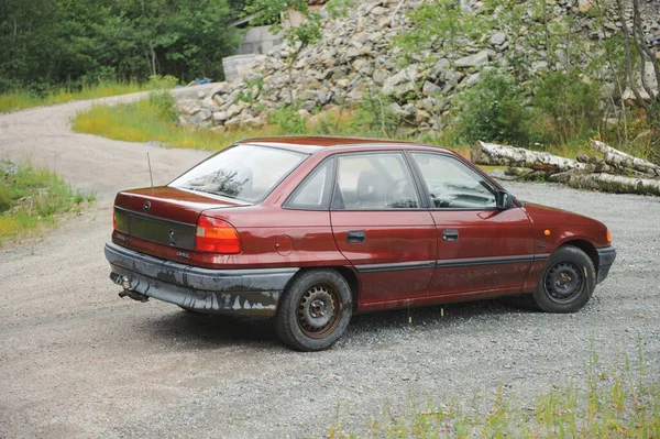 Lindesnes Noruega Julho 2009 Limpado Mas Velho Vermelho 1992 Opel — Fotografia de Stock