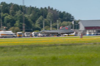 Göteborg, İsveç - 29 Ağustos 2010: İsveç Hava Kuvvetleri 'nin Saab 35 Draken süpersonik savaş uçağı.