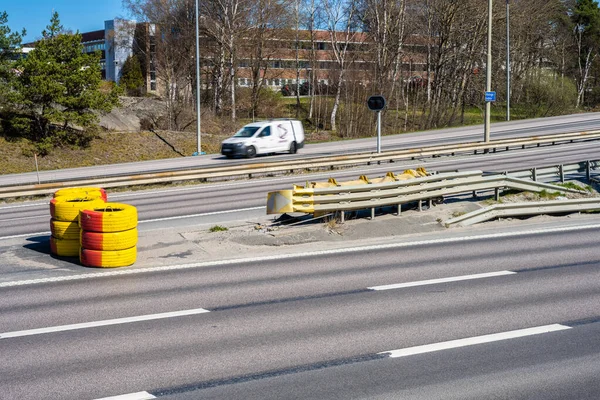 Gotemburgo Suecia Abril 2023 Amortiguador Una Bifurcación Una Carretera —  Fotos de Stock