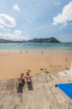 San Sebastian, İspanya - 27 Temmuz 2016: La Concha plajı manzarası.