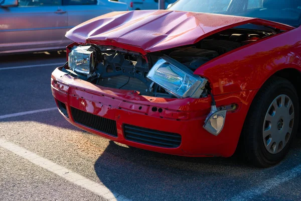 Γκέτεμποργκ Σουηδία Ιουνίου 2023 Κατεστραμμένο Κόκκινο Αυτοκίνητο Skoda Octavia 2001 — Φωτογραφία Αρχείου