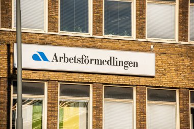 Göteborg, İsveç - 12 Nisan 2019: Duvarda Arbetsformedlingen işareti.