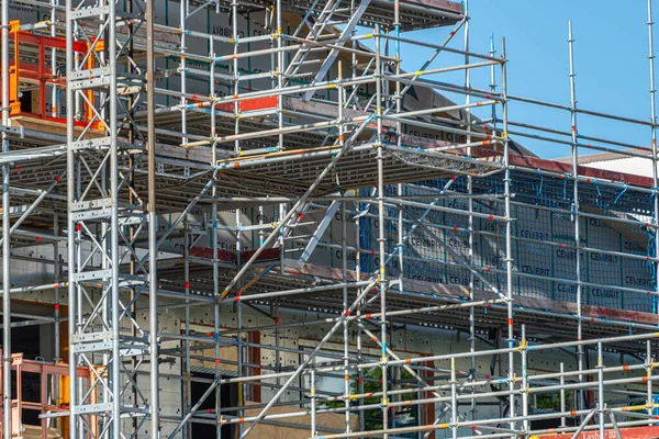 Göteborg, İsveç - 31 Mayıs 2020: Turna ve yapı iskelesi.