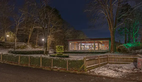 stock image Gothenburg, Sweden - november 28 2021: Cafe Azalea in Slottsskogen on a winter night.