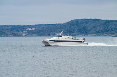 Kungalv, İsveç - 21 Mart 2024: Penta 40 katamaran Volvo Penta test gemilerinden biridir.