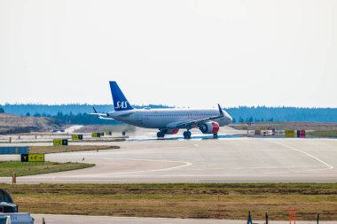 Landvetter, İsveç - 01 Nisan 2024: SAS Airbus A320-251N EI-SCB Landvetter Got.