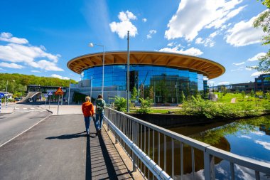 Göteborg, İsveç - 11 Mayıs 2024: World of Volvo deneyim merkezi.