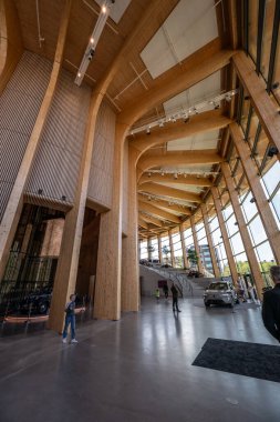 Göteborg, İsveç - 11 Mayıs 2024: World of Volvo deneyim merkezi.