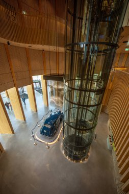 Göteborg, İsveç - 11 Mayıs 2024: World of Volvo deneyim merkezi.