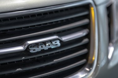 Trollhattan, İsveç - 28 Haziran 2024: Modern Saab ızgara logosu.