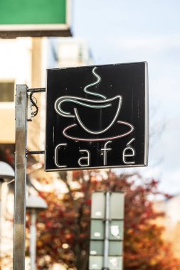 Direkte neon kafe tabelası.