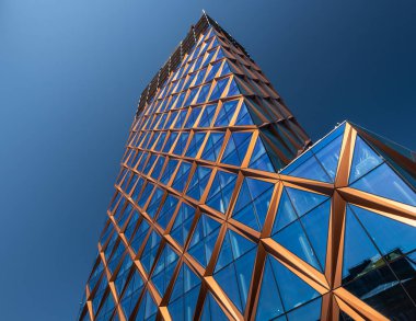 Göteborg, İsveç - 18 Nisan 2021: İnşaat sırasında yüksek katlı ofis inşaatı Kineum.