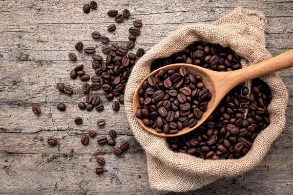 Background Dark Roasted Coffee Beans Scoops Setup Wooden Background Copy — Stock Photo, Image