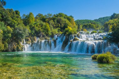 Krka ulusal parkında Skradinski Buk şelalesi, Dalmaçya, Hırvatistan