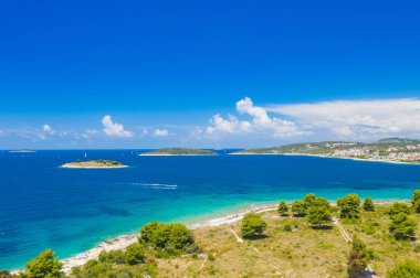 Rogoznica, Dalmaçya, Hırvatistan 'daki Adriyatik kıyı şeridi