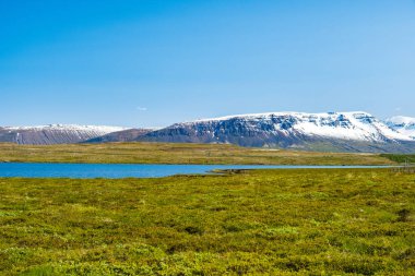 Kuzey Doğu İzlanda 'da inanılmaz manzara ve kar kaplı dağlar