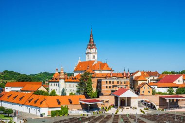 Hırvatistan 'ın Marija Bistrica kentindeki Kutsal Bakire Meryem Kilisesi, popüler katolik sığınağı