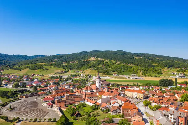 Hırvatistan 'ın Marija Bistrica kentindeki Kutsal Bakire Meryem Kilisesi, popüler katolik sığınağı