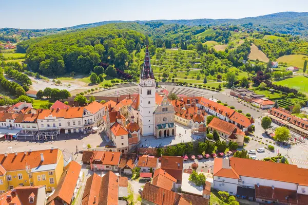 Hırvatistan 'ın Marija Bistrica kentindeki Kutsal Bakire Meryem Kilisesi, popüler katolik sığınağı
