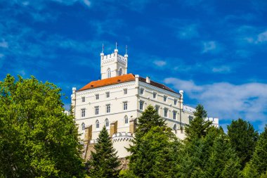 Hırvatistan 'ın Zagorje kentindeki görkemli Trakoscan şatosu