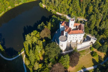 Hırvatistan 'ın Zagorje kentindeki Trakoscan Şatosu, inanılmaz bir turizm beldesi