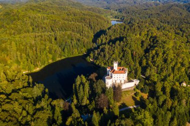 Hırvatistan 'ın Zagorje kentindeki Trakoscan Şatosu, inanılmaz bir turizm beldesi