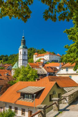 Ortaçağ Şatosu ve eski Skofja Loka kasabası, Slovenya, popüler turizm beldesi