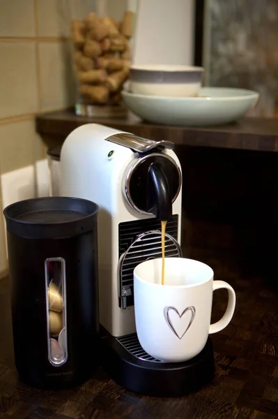 capsule coffee machine and coffee cup