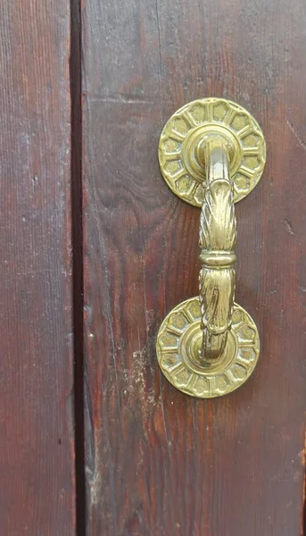 Golden Handle Wooden Brown Door — Stock Photo, Image