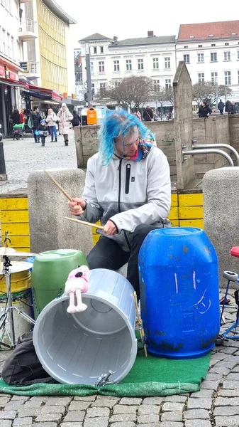Berlin Germany February 2023 Street Musicians Plastic Barrels — Stock Fotó