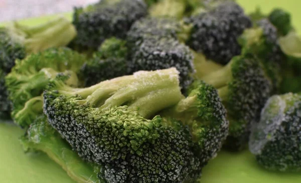 Frozen Fresh Green Broccoli Green Board —  Fotos de Stock